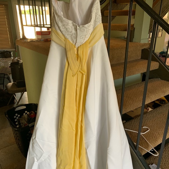 Jasmine Couture Wedding Dress - Picture 4 of 4